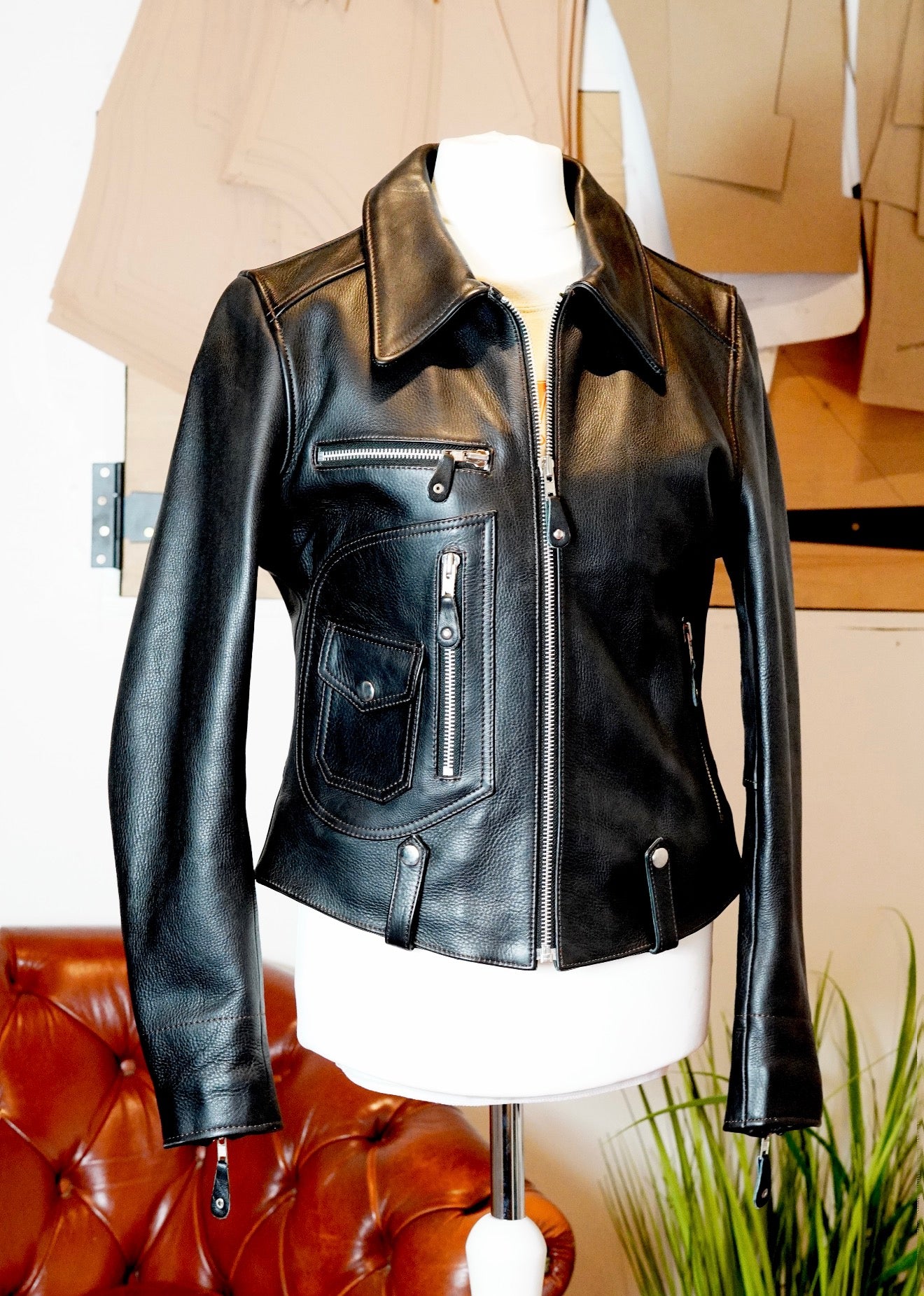 LADIES CUSTOM DESIGN