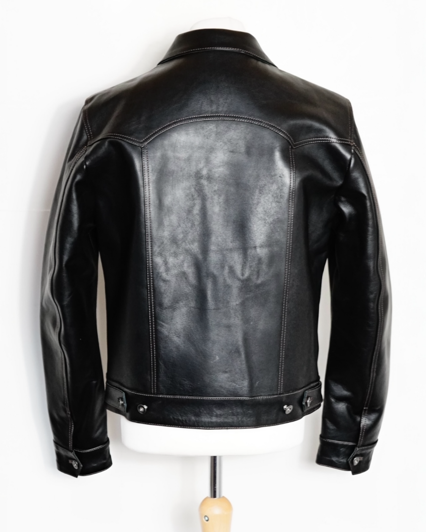 THE LONELY HUNTER 40”