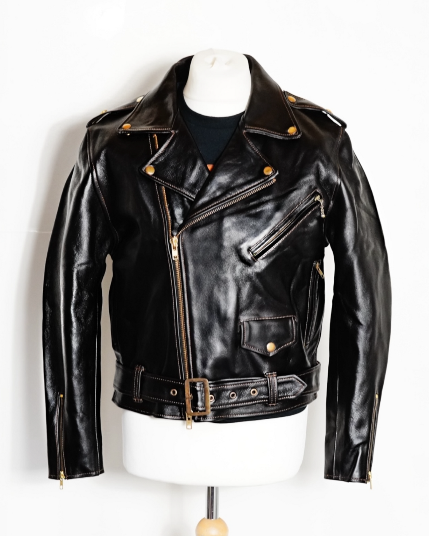 THE HUDSON (SAMPLE) 40”